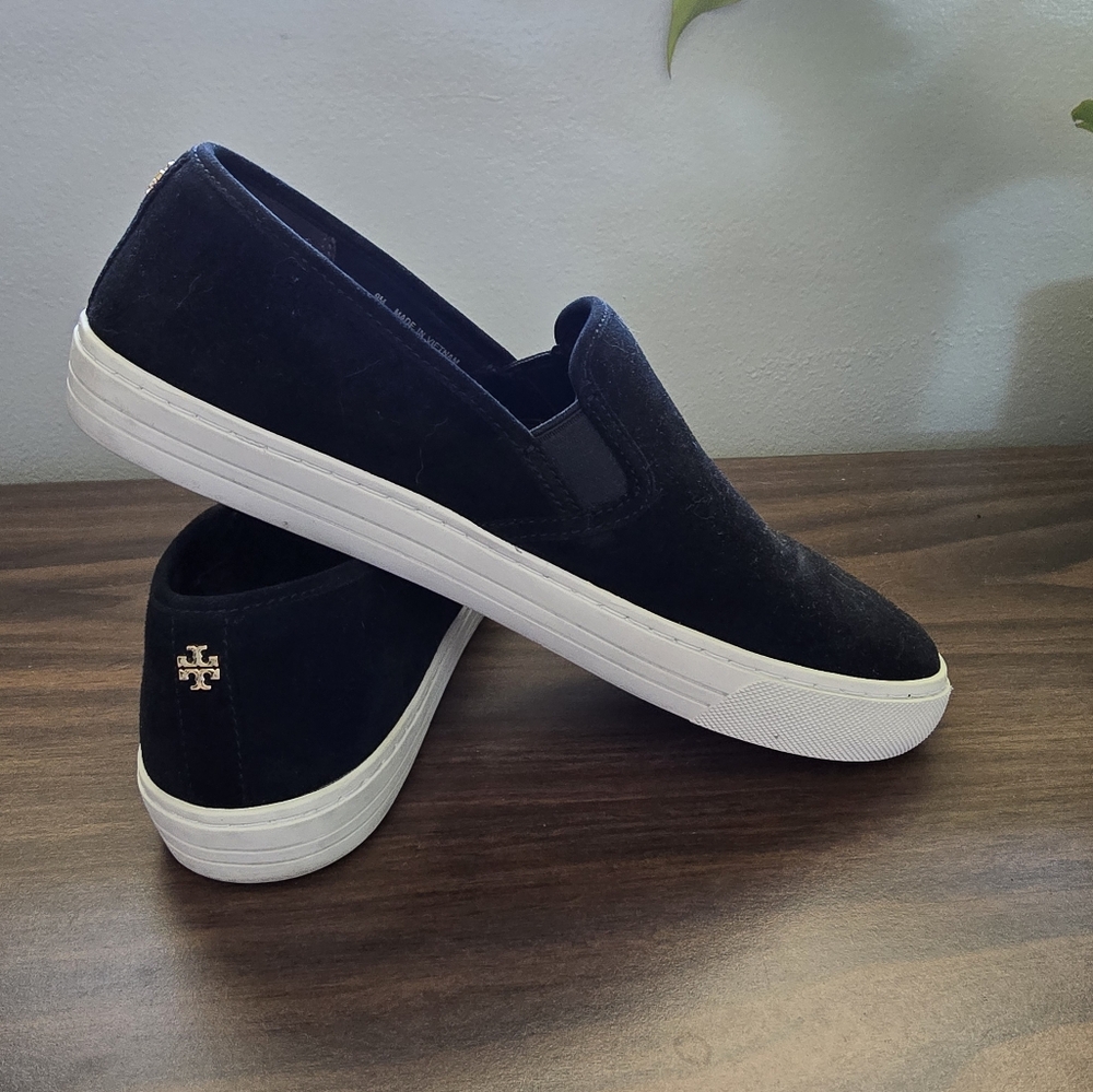 Tory Burch black slip on shoes Sz9